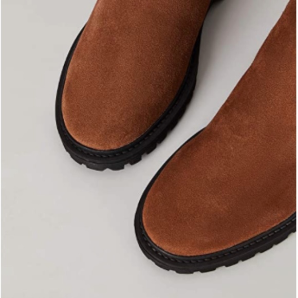 Women's Chunky Sole Leather Chelsea Boots - Picture 2 of 11